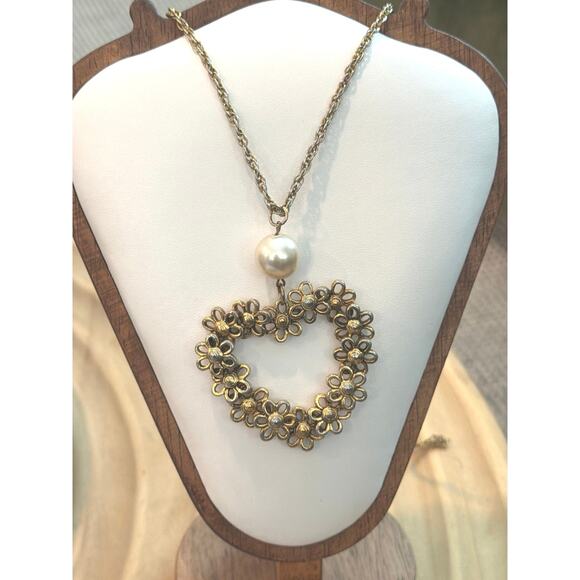 Unknown Jewelry - Antiqued gold tone floral heart shaped pendant necklace